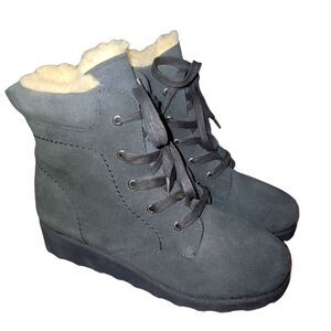 Bearpaw Boots Phoebe Navy Blue Wedge Casual Bootie Nwot size 10